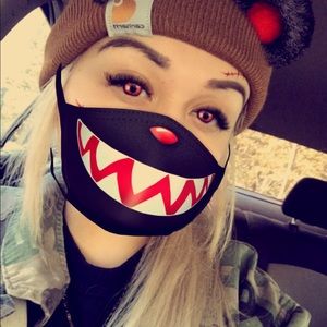 Meet your Posher, Claudia